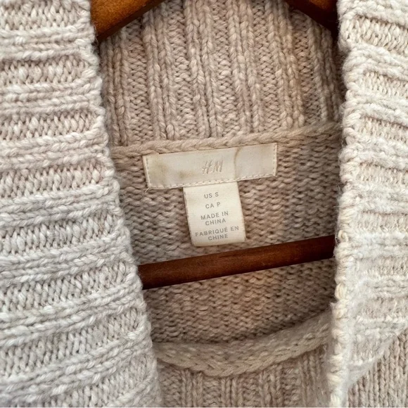 H&M Cream Cowl Neck Sweater - Picture 2 of 3